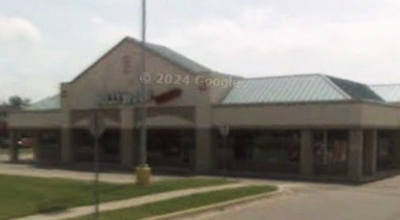 Hollywood Video - Fenton - 17015 Silver Pkwy (newer photo)